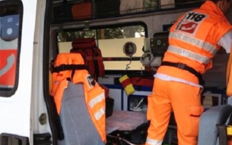 Gela: con lo scooter finiscono sull’asfalto, feriti due ragazzi. Sul posto la Polizia e un’ambulanza del 118