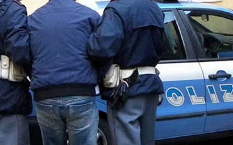 Gela: quattro arresti eseguiti ieri dalla polizia. C’è anche un condannato per mafia