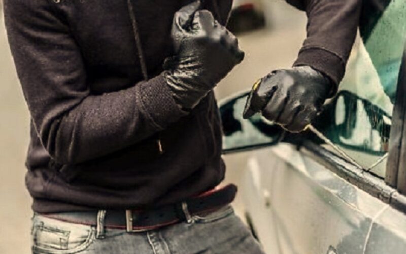 Rubate due auto e uno «Scarabeo», non si spezza la catena di furti