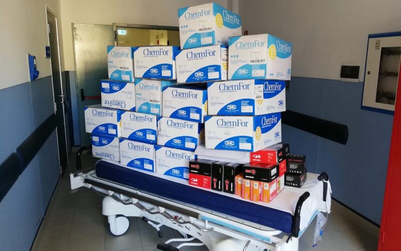 Gela: azienda dona tute mascherine e occhiali al Pronto Soccorso. Operatori in prima linea contro il virus