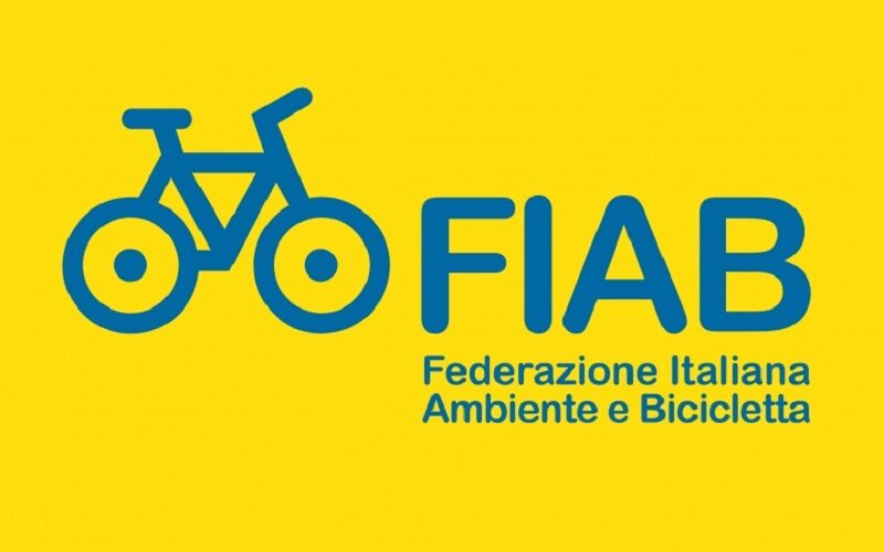 Gela: «Favorire bici e pedoni, non si torni all’uso selvaggio e incontrollato delle autovetture»