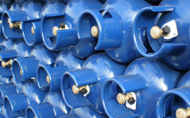 Gela, rivendita con 64 bombole del gas in più rispetto al previsto. Denunciato titolare