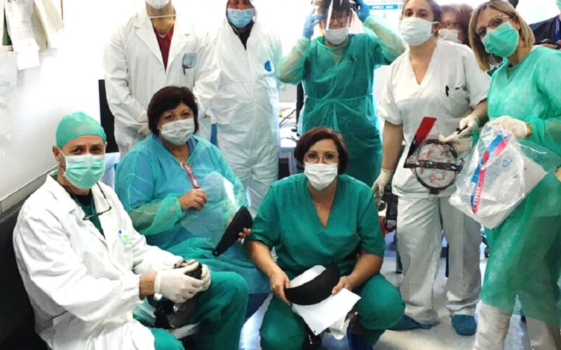 Gela: azienda dona visiere a medici e infermieri dell’unità operativa di Ostetricia e Ginecologia