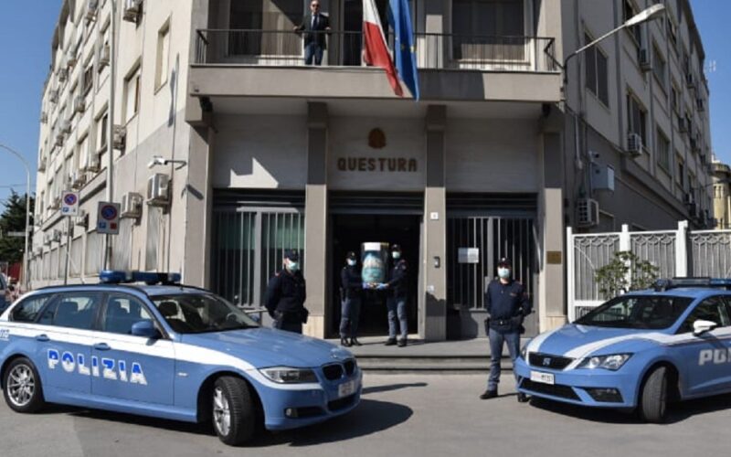 Uovo di Pasqua donato dal questore agli operatori sanitari. Un grazie per l’impegno di queste settimane difficili