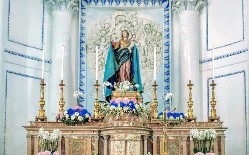 Gela: madonna di Pompei, la supplica in diretta. Don Rosario Sciacca festeggia il decimo anno di sacerdozio