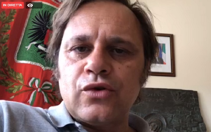 Niscemi: «Al via la manutenzione delle strade», l’annuncio del sindaco in diretta Facebook