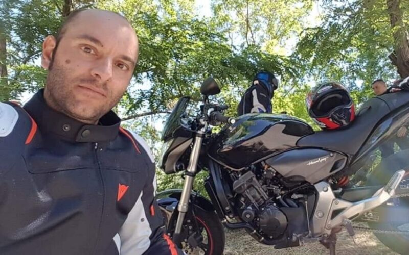 Niscemi: morte sulla strada per Santo Pietro. Perde la vita motociclista di 38 anni. Il corpo rinvenuto all’alba
