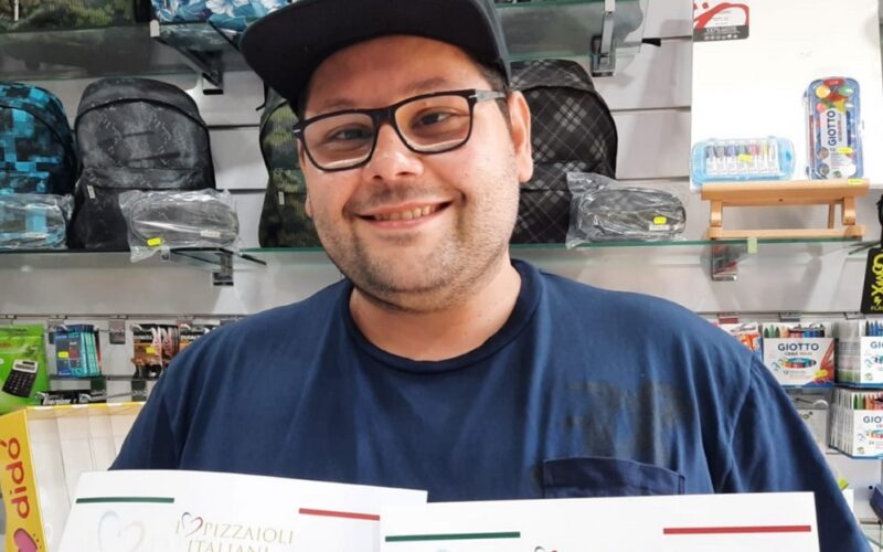 Niscemi, chef pizzaiolo diventa ambasciatore del made in Sicily. Consegnata prestigiosa benemerenza