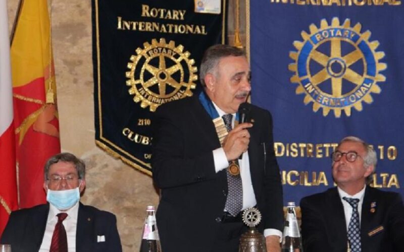 Niscemi, Roraty ospita il governatore del distretto Costa. Dialogo su progetti. E un incontro con i giovani