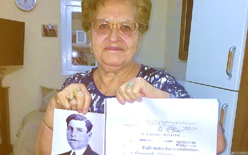 Riesi: Rosario il soldato morto sotto i bombardamenti. Grazie all’Anpi la figlia riabbraccia il ricordo del papÃ