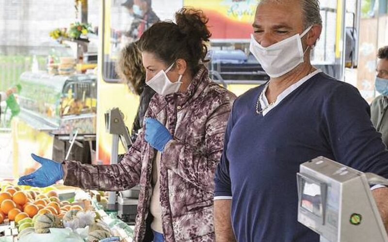 Gela: il sindaco riapre il mercato, controlli, varchi d’accesso e obbligo di mascherina