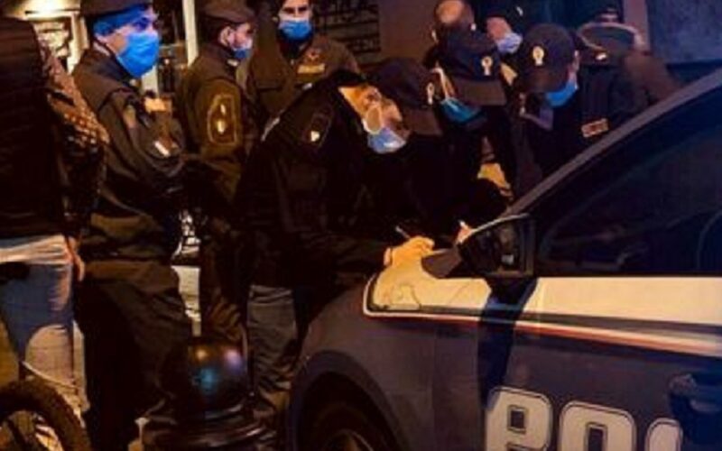 Niscemi: vent’anni, positivo, a spasso in un luogo di ritrovo di giovani. Denunciato. Nel mirino anche due bar, pioggia di multe