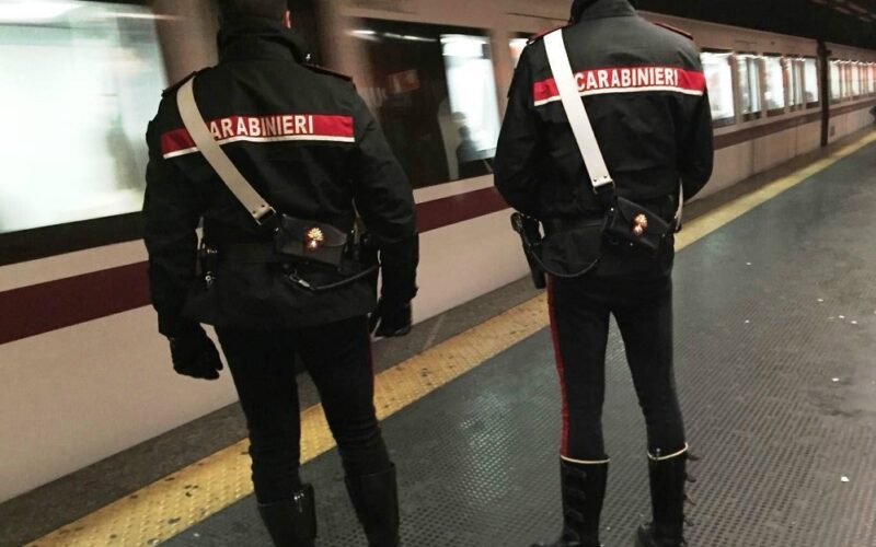 Delusione d’amore lo spinge a un gesto estremo, raggiunto e tratto in salvo da una pattuglia di Carabinieri