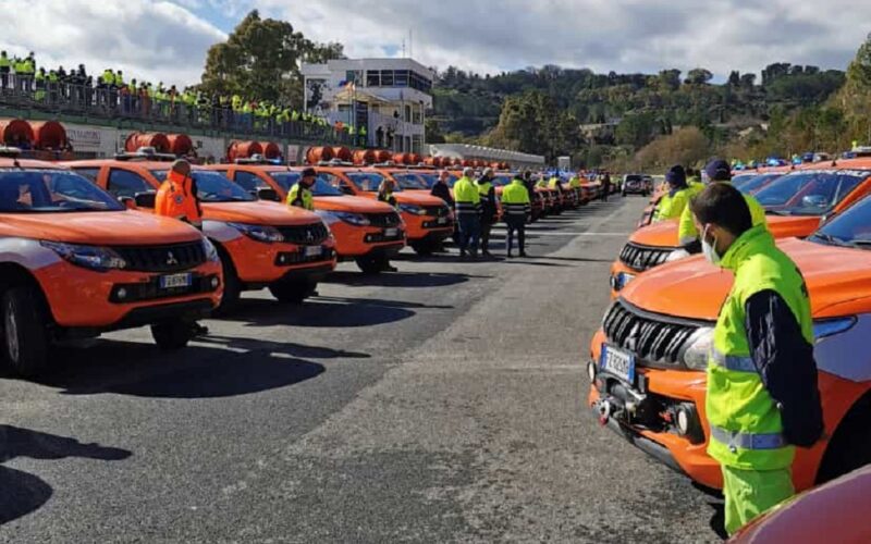 Gela: la Regione assegna un mezzo antincendio alla Procivis. Stamane la consegna nel circuito di Pergusa