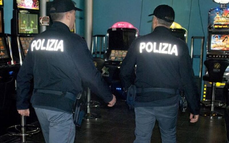 Norme anti Covid, controlli da Gela a Caltanissetta. Multa a una ventina di persone, chiuso circolo nel capoluogo