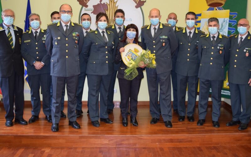 Visita del prefetto Di Stani al comando della Guardia di Finanza. Accolta dal colonnello Antonioli
