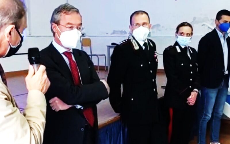 Gela: incontri sulla Legalità al plesso «Solito», ospite il tenente colonnello Boracchia. Il sindaco: «Istituzioni al vostro fianco»