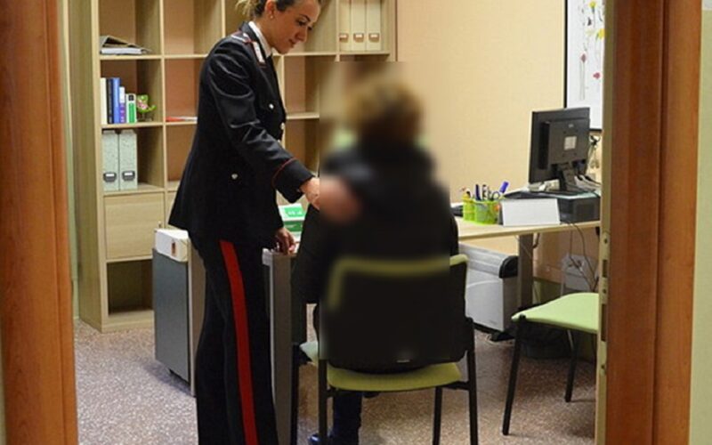 Niscemi: minacce di morte alla moglie, davanti casa dei suoceri. Trentenne in preda all’ira bloccato dai carabinieri