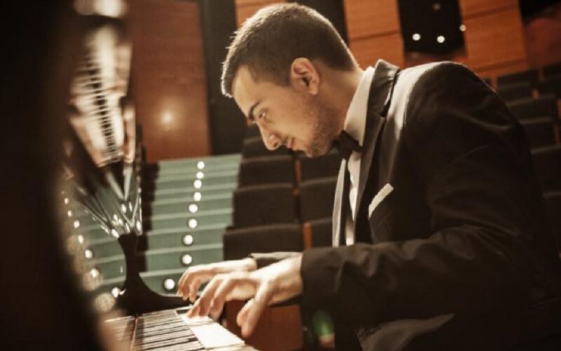 Gela: la magia del pianoforte, la cornice delle mura Federiciane, luoghi e atmosfere uniche per il recital di Alberto Ferro