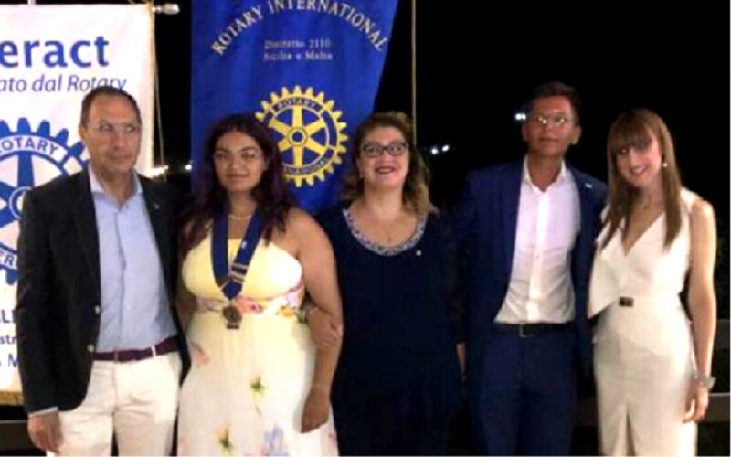 Riesi, Giarratano presidente dell’Interact, cerimonia di passaggio della campana