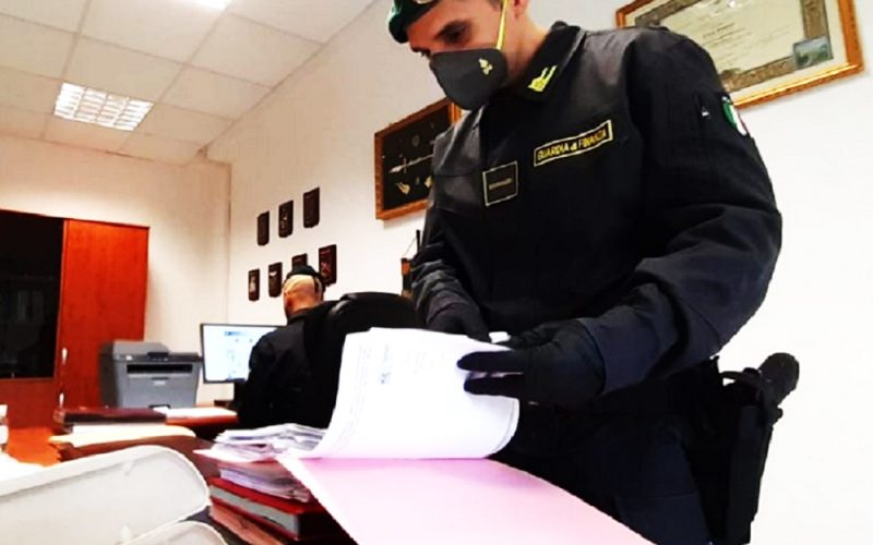 Antiterrorismo, arrestati 7 pakistani tra Napoli e la provincia di Caltanissetta. «Carte e documenti falsi»