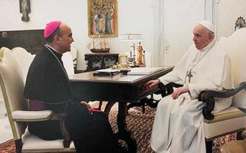 Monsignor La Placa: «Santità , vi aspettiamo in Sicilia». Il papa risponde scherzando: «Verrà Giovanni XXIV»