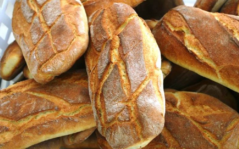 Riesi: pane più caro, 80 centesimi al chilo. I cittadini protestano e la Cisl è con loro