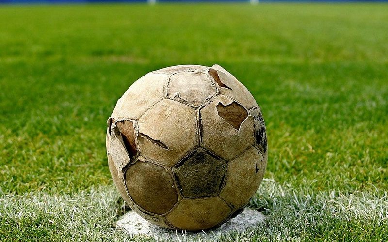 Offese e calci all’arbitro nella sfida con l’Us Terranova Gela, il questore dispone il daspo per due calciatori del Montedoro