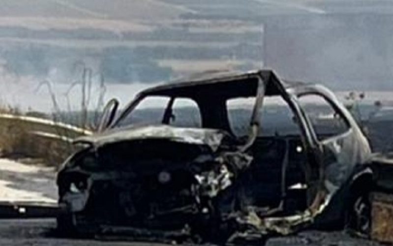 Niscemi: incidente frontale, l’auto prende fuoco. Anziano salvato da un romeno