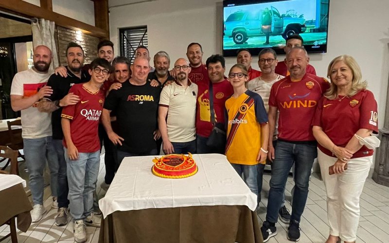 A cena per celebrare la Conference League