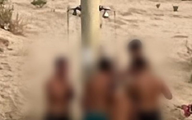 Gela, chi «gioca» sotto le docce (comunali) e chi sporca la città . Istantanee d’estate