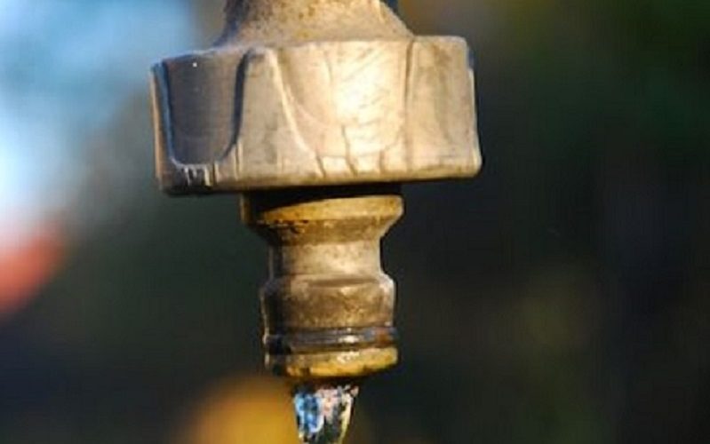 Gela, carica batterica elevata nell’acqua dei rubinetti. Scatta il divieto per uso alimentare