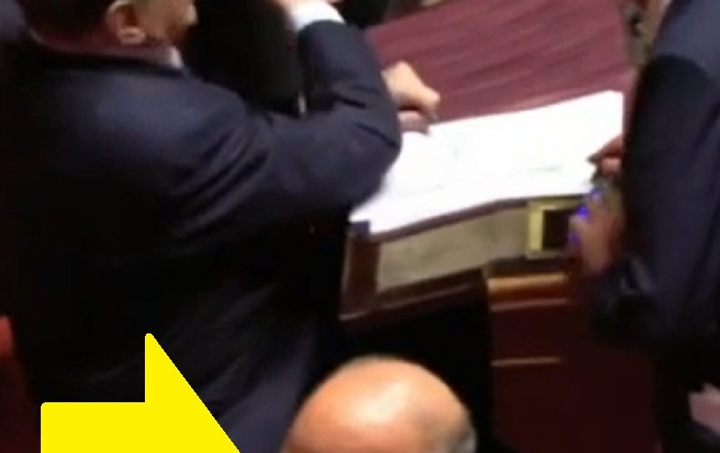 Berlusconi e il «vaffa» a La Russa, Lorefice involontario testimone dello strappo a destra