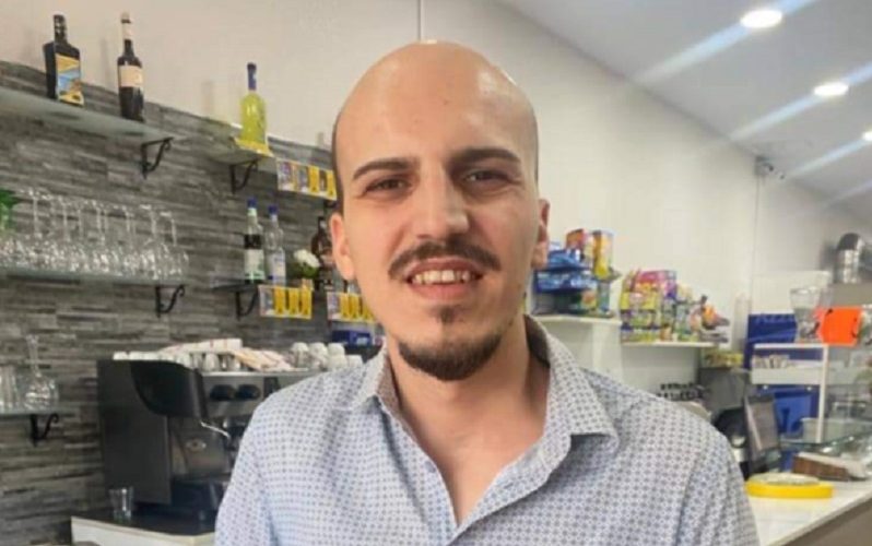 Niscemi, Plaza Caffè eccellenza italiana. Targa al gestore: «Condivdo la gioia con lo staff»