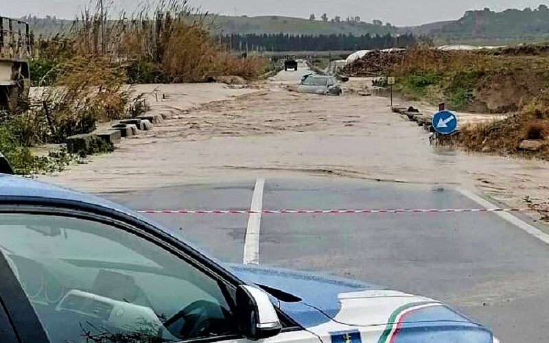 Gela, allerta meteo anche domani. Rischio rovesci e grandine, le scuole restano chiuse