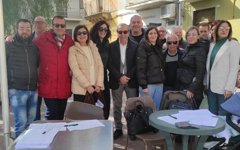 Niscemi in pressing per il punto di primo soccorso pediatrico. Mamme costituiscono comitato