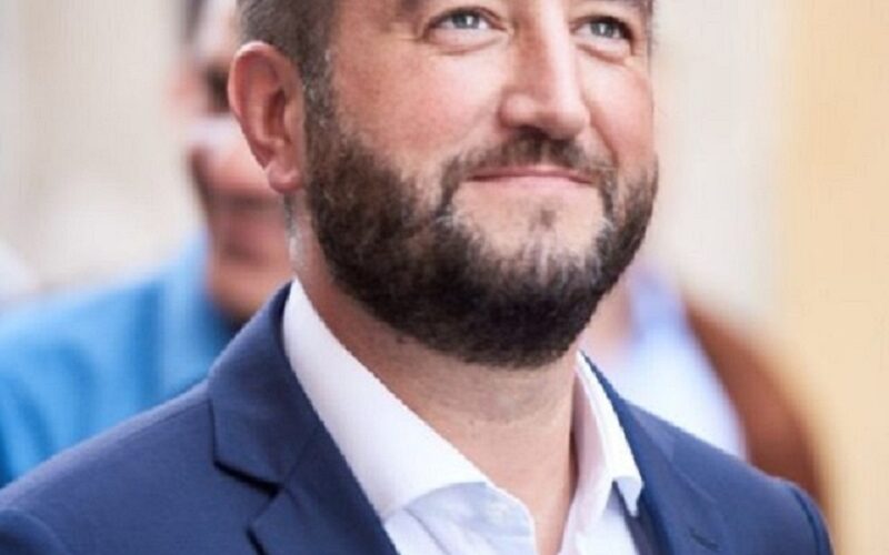 Calcelleri saluta il M5S, gelo con l’ex fedelissimo Di Paola. «Io, gettato via come uno straccio»