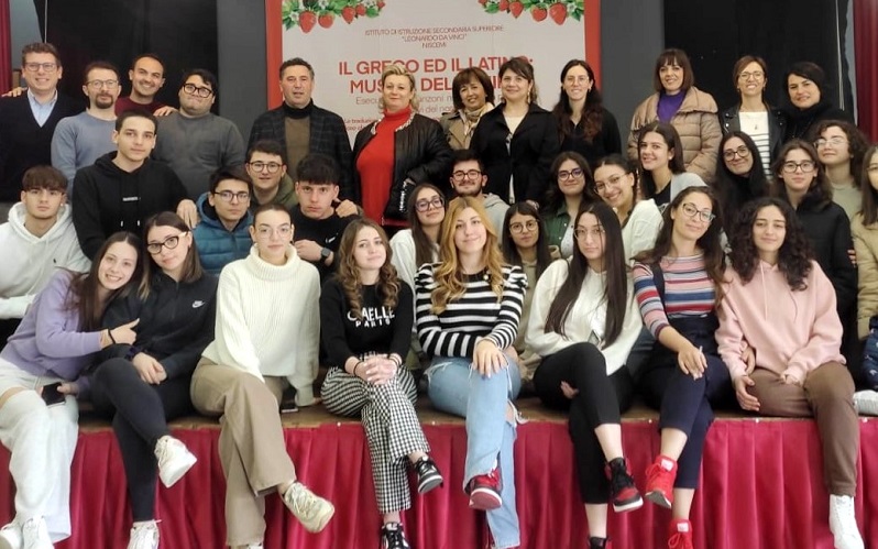 Niscemi: studenti del Classico visitano la «Selva Oscura» in un percorso tra gioco e studio