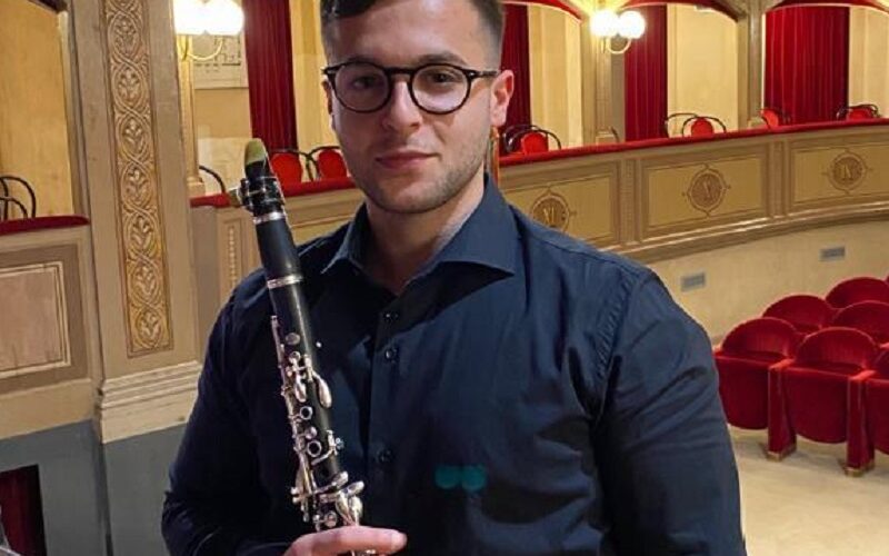 Giovanni Scerra, talento del clarinetto.  Primo classificato nella selezione  Youth Orchestra del teatro Massimo di Palermo