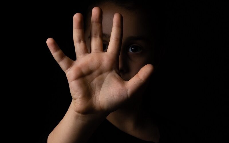 Gela: quelle torbide relazioni nei locali della parrocchia, chiesto il giudizio per un educatore