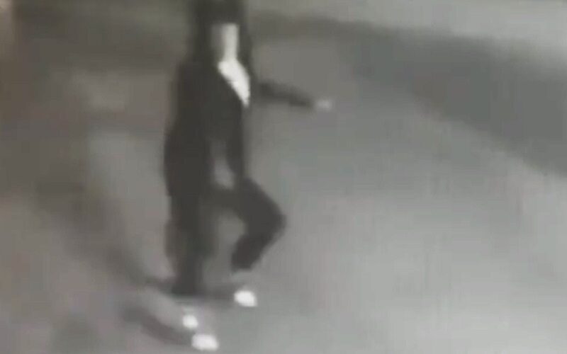 Gela, gambizzato dopo una lite per i petardi. Minore e complice arrestati per tentato omicidio