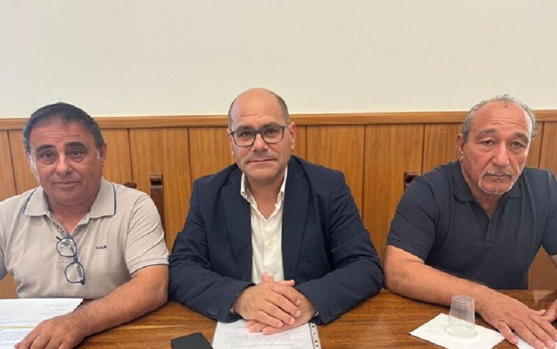 Mazzarino, opposizioni sul piede di guerra. «Degrado nell’area del serbatoio e rubinetti a secco»