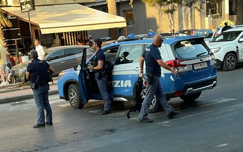 Gela: sparatoria in via Venezia, due persone ferite da una scarica esplosa da uno scooter