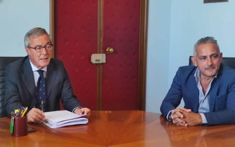 Gela: visita ispettiva in ospedale, sindaco e assessore partecipano all’iniziativa dei Cinquestelle