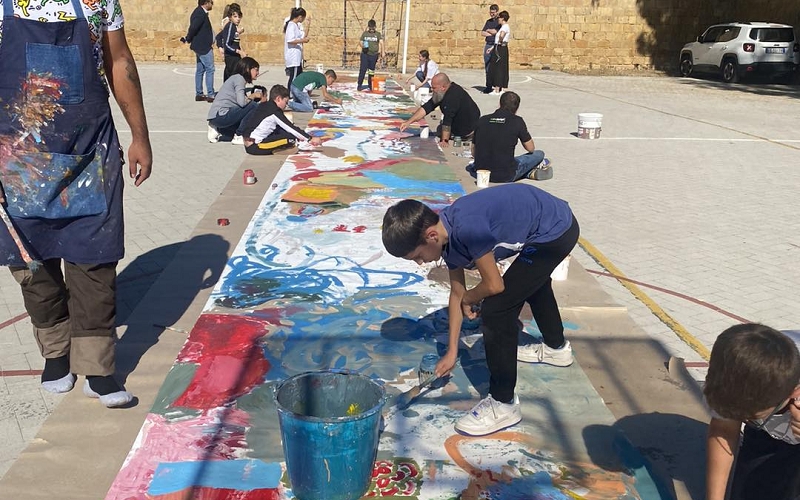 Vallelunga: pennelli, colori e una «mappa»  per celebrare la bellezza e l’inclusione sociale