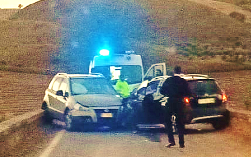 Incidente sulla Ss 121 tra Villalba e Vallelunga, due persone ferite. Danni ai mezzi
