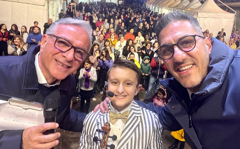 Niscemi: cantante e violinista, talento a 11 anni. Ovazione nel Calatino per Francesco Maugeri