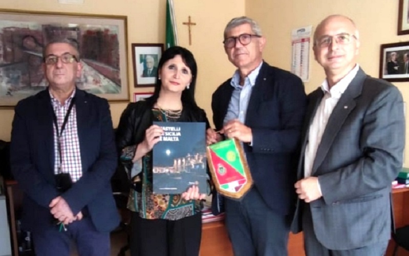 Niscemi, no al tabacco e al fumo. Il Rotary promuove incontri con i ragazzi del comprensivo Verga