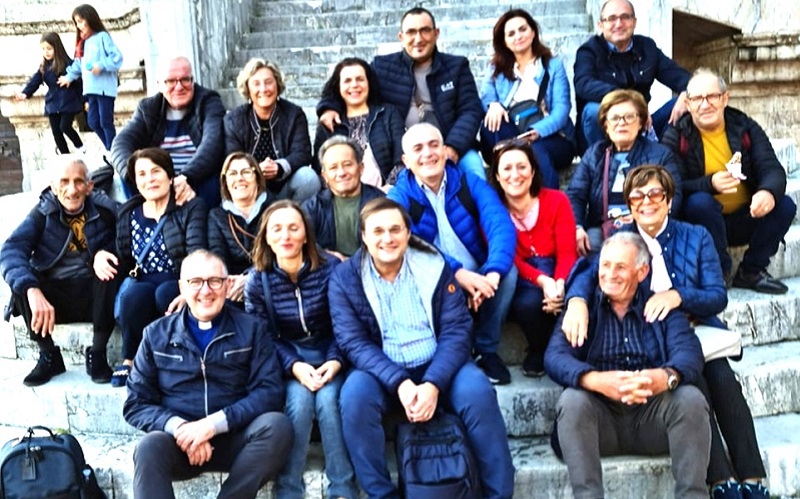 Niscemi, il gruppo parrocchiale coppie compie 10 anni. Una messa con il vescovo Gisana