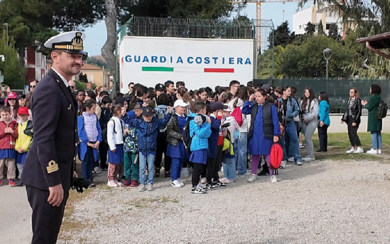 Gela, oggi la Giornata del Mare. Al concorso nazionale pure «Don Milani» e «Majorana»